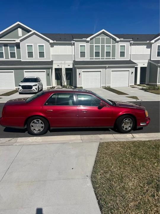 2002 Cadillac DTS - Image 2 of 6