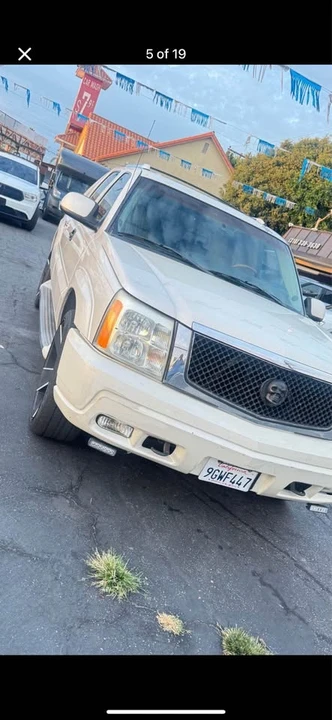 2002 Cadillac Escalade & EXT 2nd Gen - Image 6 of 17