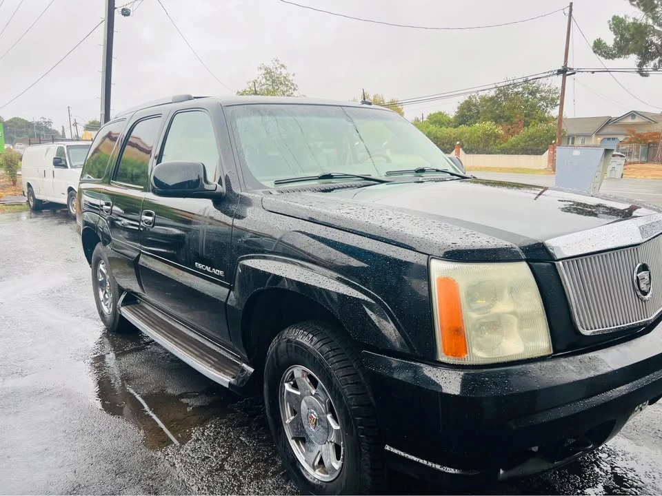 2002 Cadillac Escalade & EXT 2nd Gen - Image 2 of 3