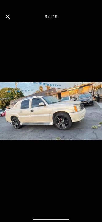 2002 Cadillac Escalade & EXT 2nd Gen - Image 2 of 17