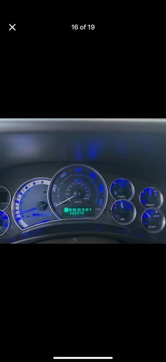 2002 Cadillac Escalade & EXT 2nd Gen - Image 13 of 17