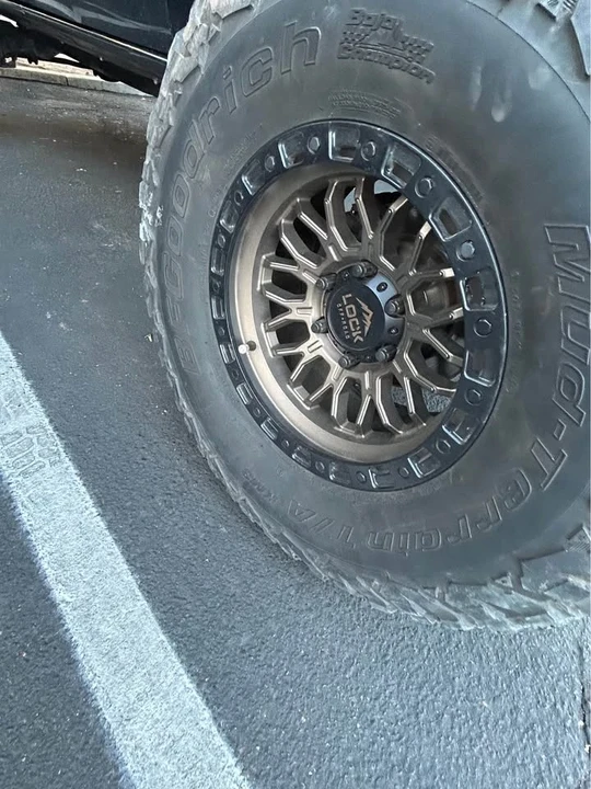 2002 Cadillac Escalade & EXT 2nd Gen - Image 4 of 13