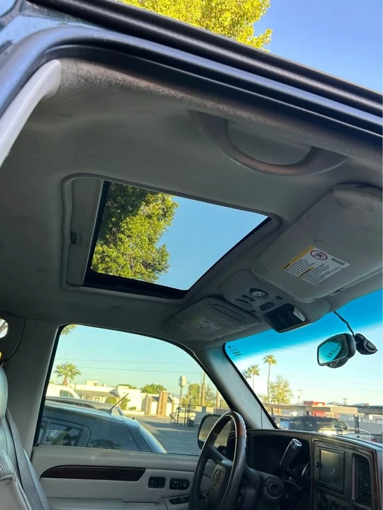 2002 Cadillac Escalade & EXT 2nd Gen - Image 12 of 13