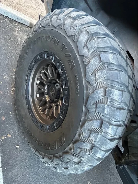 2002 Cadillac Escalade & EXT 2nd Gen - Image 5 of 13
