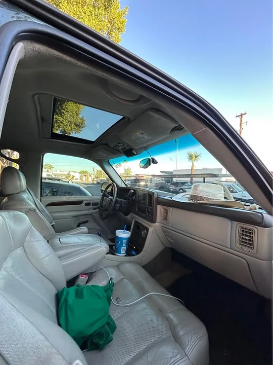 2002 Cadillac Escalade & EXT 2nd Gen - Image 11 of 13