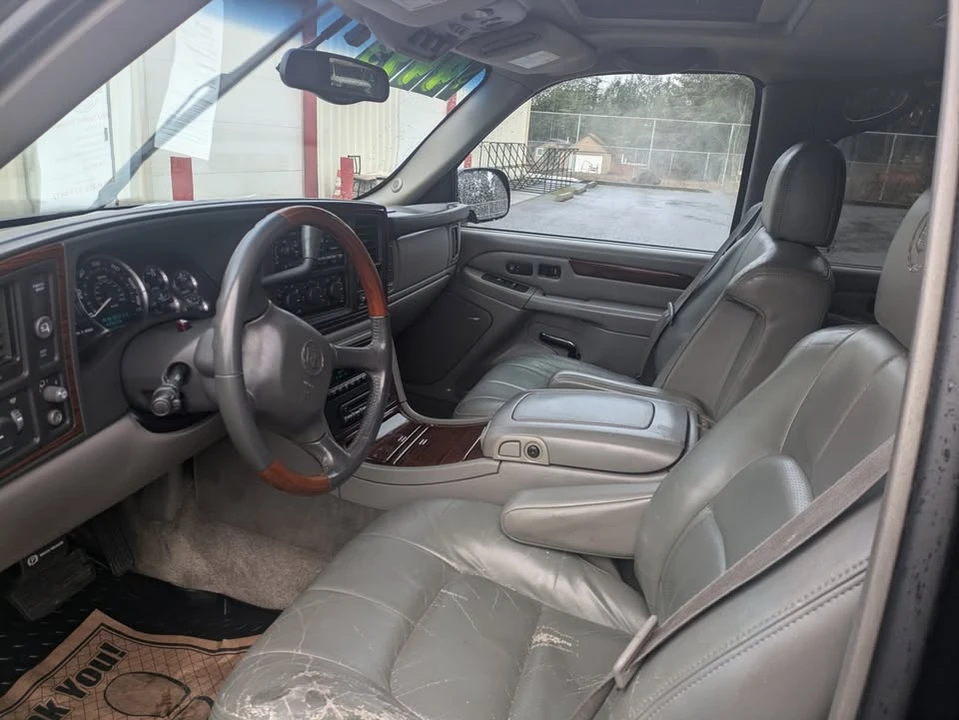2002 Cadillac Escalade & EXT 2nd Gen - Image 5 of 6