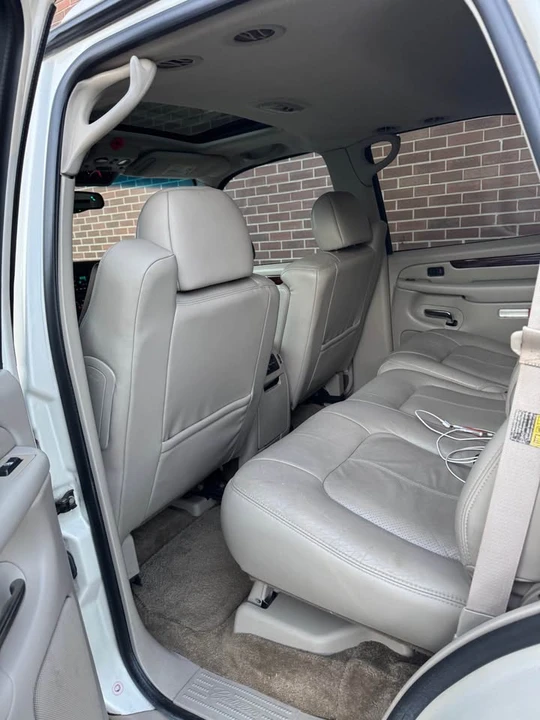 2002 Cadillac Escalade & EXT 2nd Gen - Image 6 of 6