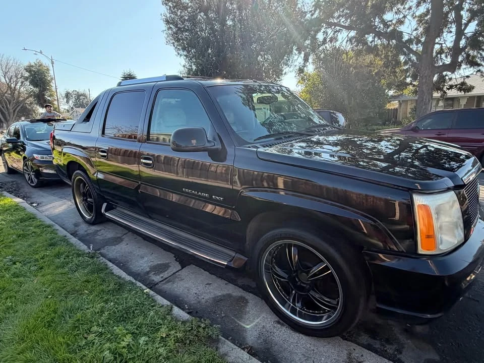 2002 Cadillac Escalade & EXT 2nd Gen - Image 14 of 14