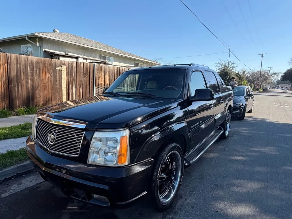 2002 Cadillac Escalade & EXT 2nd Gen - Image 3 of 14