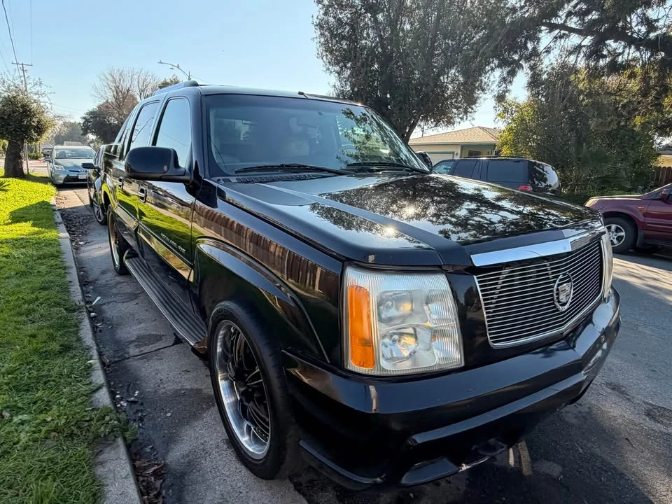 2002 Cadillac Escalade & EXT 2nd Gen - Image 5 of 14
