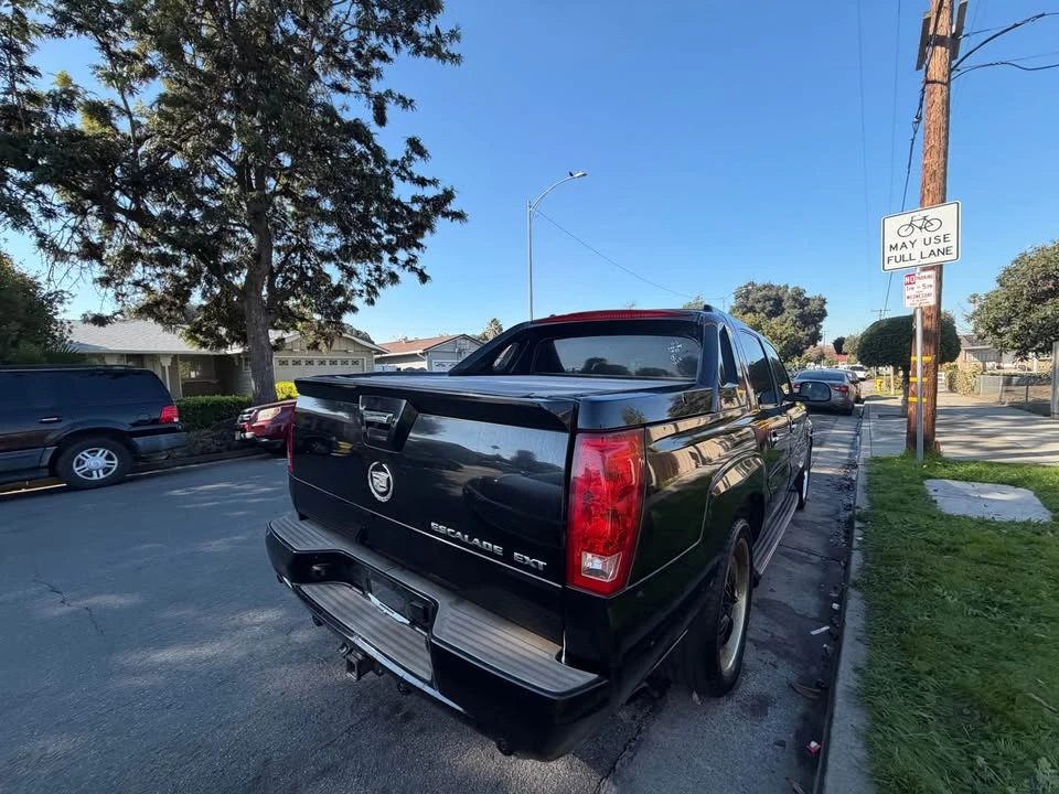 2002 Cadillac Escalade & EXT 2nd Gen - Image 6 of 14