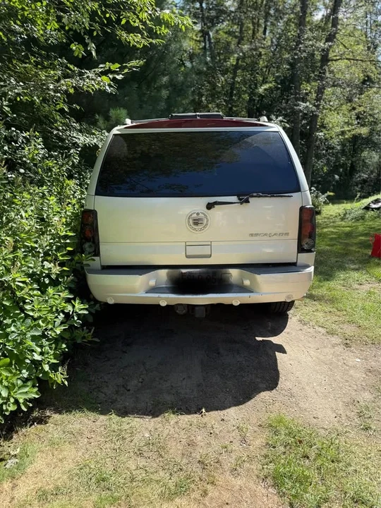 2002 Cadillac Escalade & EXT 2nd Gen - Image 6 of 7