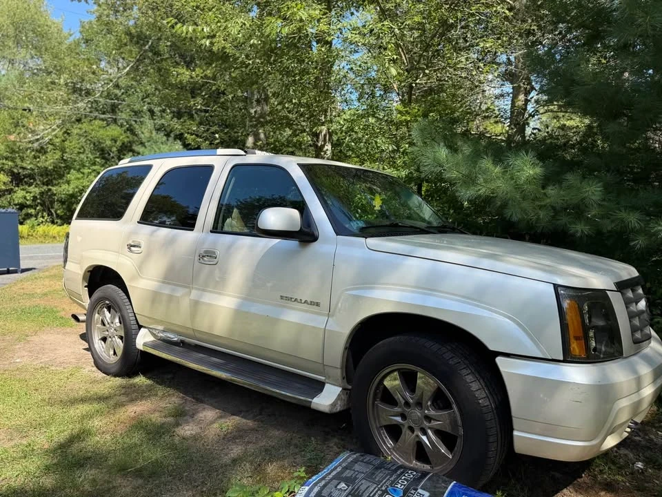 2002 Cadillac Escalade & EXT 2nd Gen - Image 3 of 7