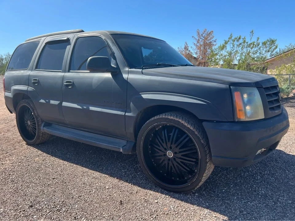 2002 Cadillac Escalade & EXT 2nd Gen - Image 4 of 13
