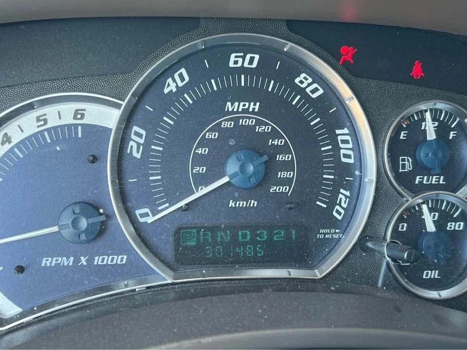 2002 Cadillac Escalade & EXT 2nd Gen - Image 9 of 13