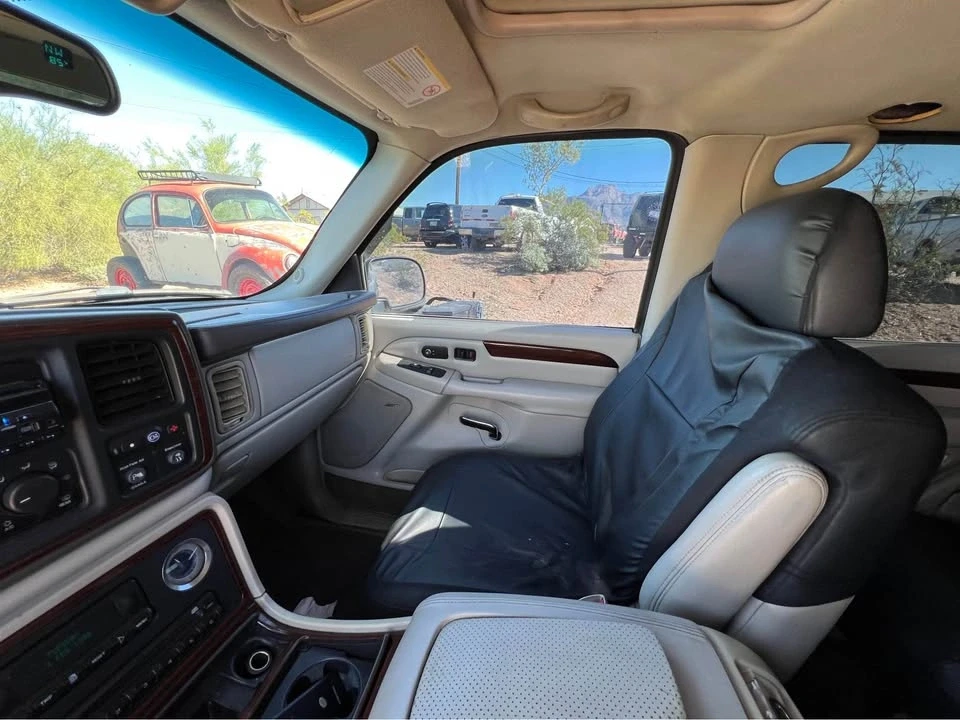 2002 Cadillac Escalade & EXT 2nd Gen - Image 11 of 13