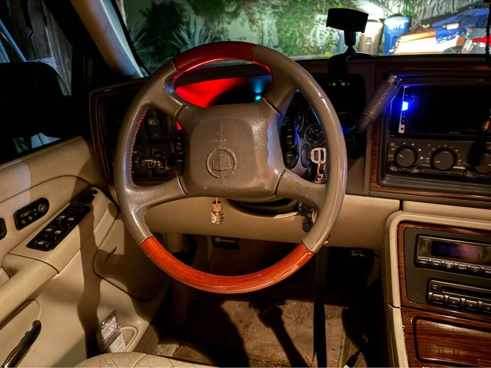 2002 Cadillac Escalade & EXT 2nd Gen - Image 5 of 7