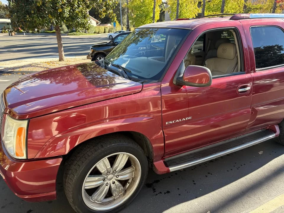 2002 Cadillac Escalade & EXT 2nd Gen - Image 4 of 7