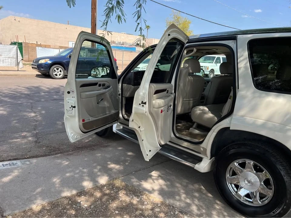 2002 Cadillac Escalade & EXT 2nd Gen - Image 16 of 17