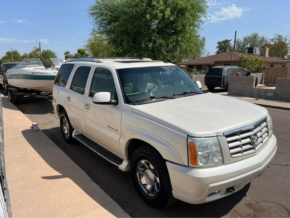 2002 Cadillac Escalade & EXT 2nd Gen - Image 3 of 17