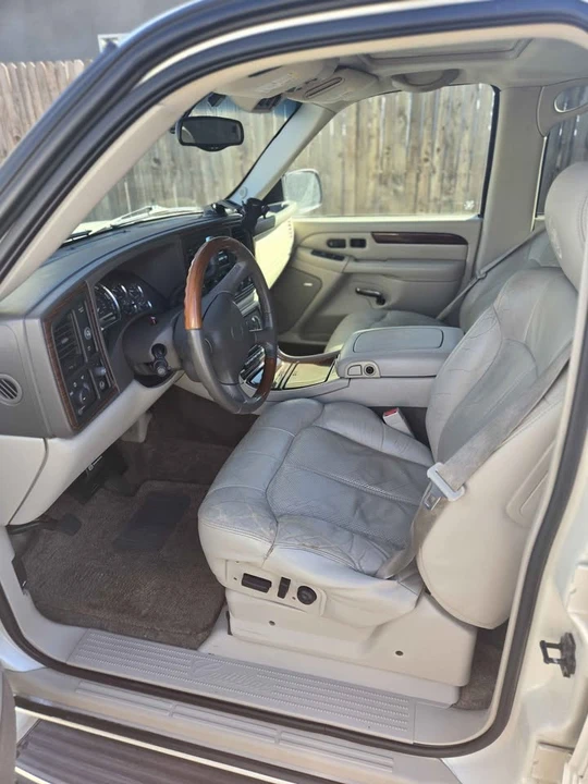 2002 Cadillac Escalade & EXT 2nd Gen - Image 5 of 6