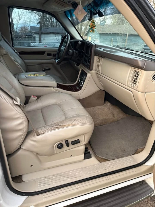 2002 Cadillac Escalade & EXT 2nd Gen - Image 11 of 11