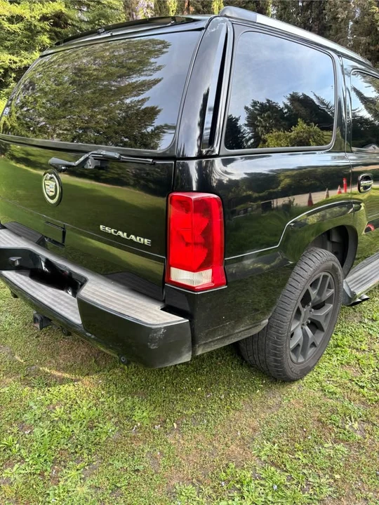 2002 Cadillac Escalade & EXT 2nd Gen - Image 6 of 13