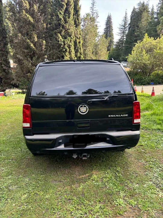 2002 Cadillac Escalade & EXT 2nd Gen - Image 5 of 13