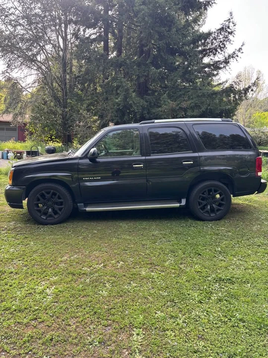 2002 Cadillac Escalade & EXT 2nd Gen - Image 4 of 13