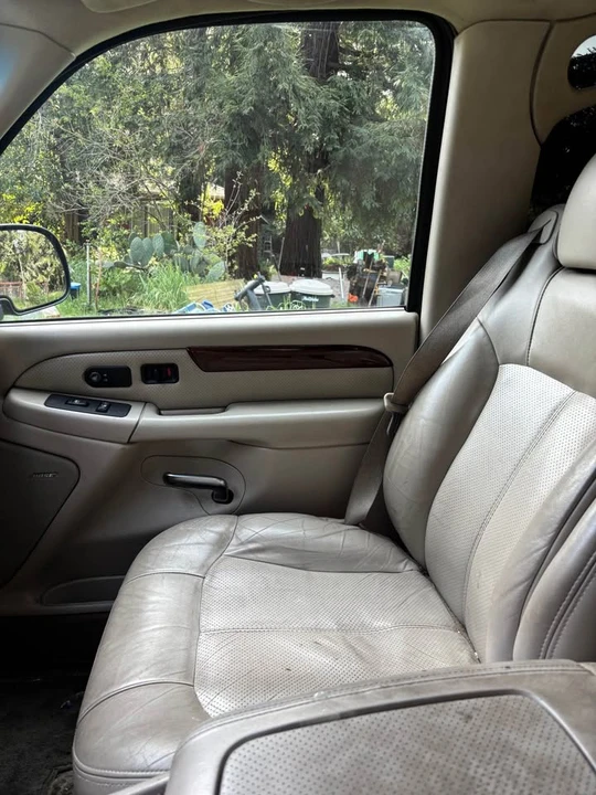 2002 Cadillac Escalade & EXT 2nd Gen - Image 11 of 13