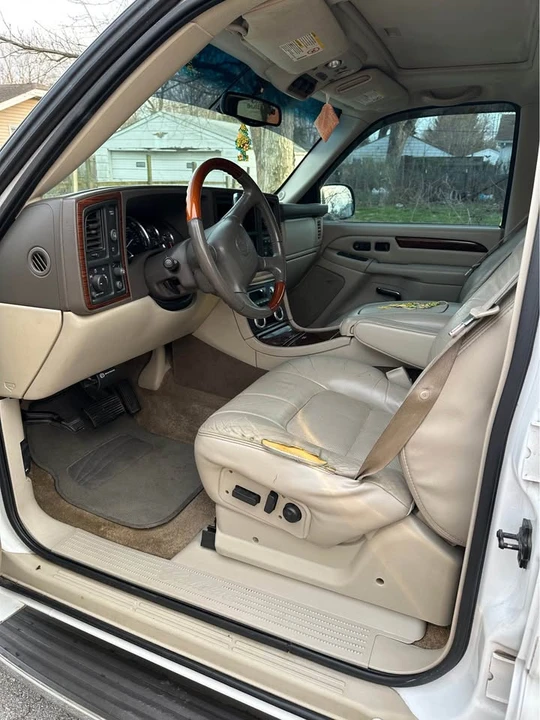 2002 Cadillac Escalade & EXT 2nd Gen - Image 6 of 11