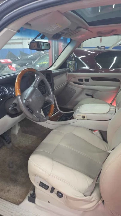 2002 Cadillac Escalade & EXT 2nd Gen - Image 5 of 7