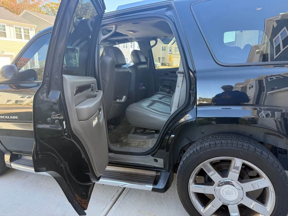 2002 Cadillac Escalade 1st Gen - Image 3 of 5
