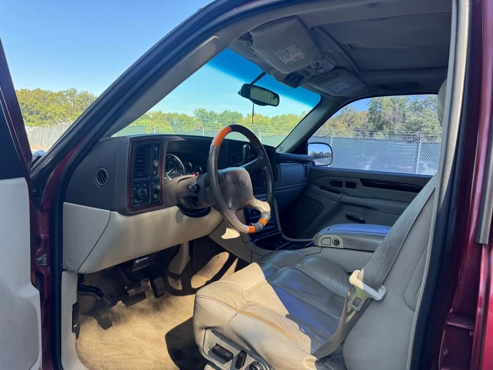 2002 Cadillac Escalade & EXT 2nd Gen - Image 6 of 11