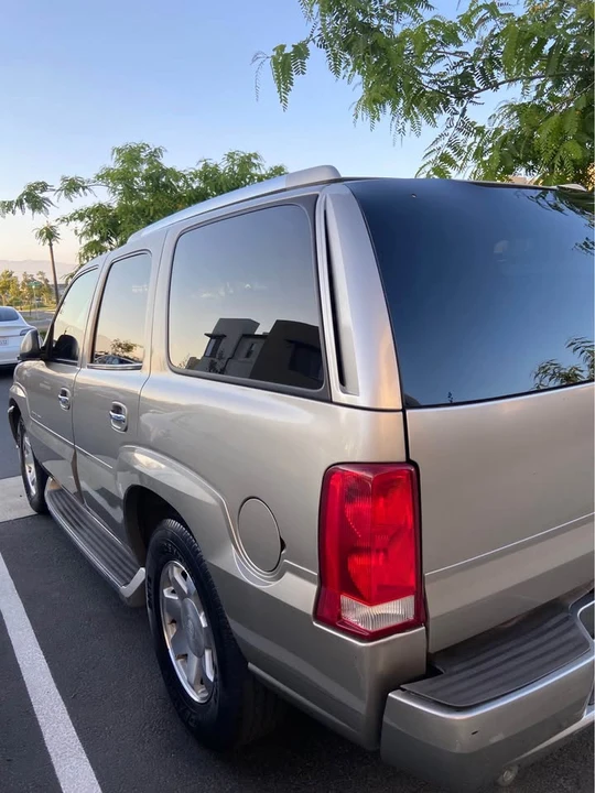 2002 Cadillac Escalade & EXT 2nd Gen - Image 6 of 13