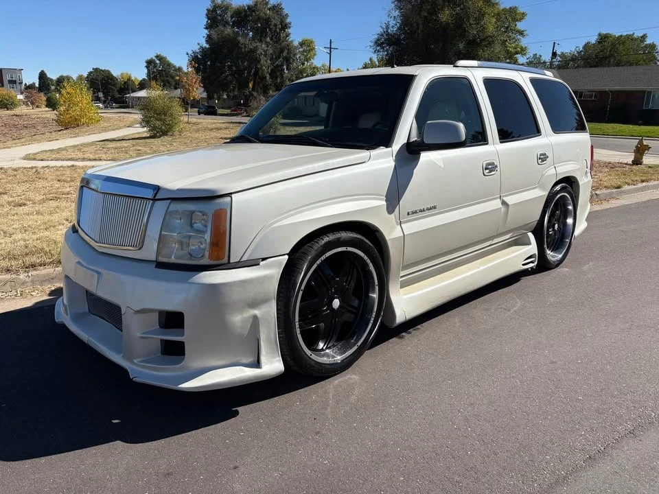 2002 Cadillac Escalade & EXT 2nd Gen - Image 6 of 15