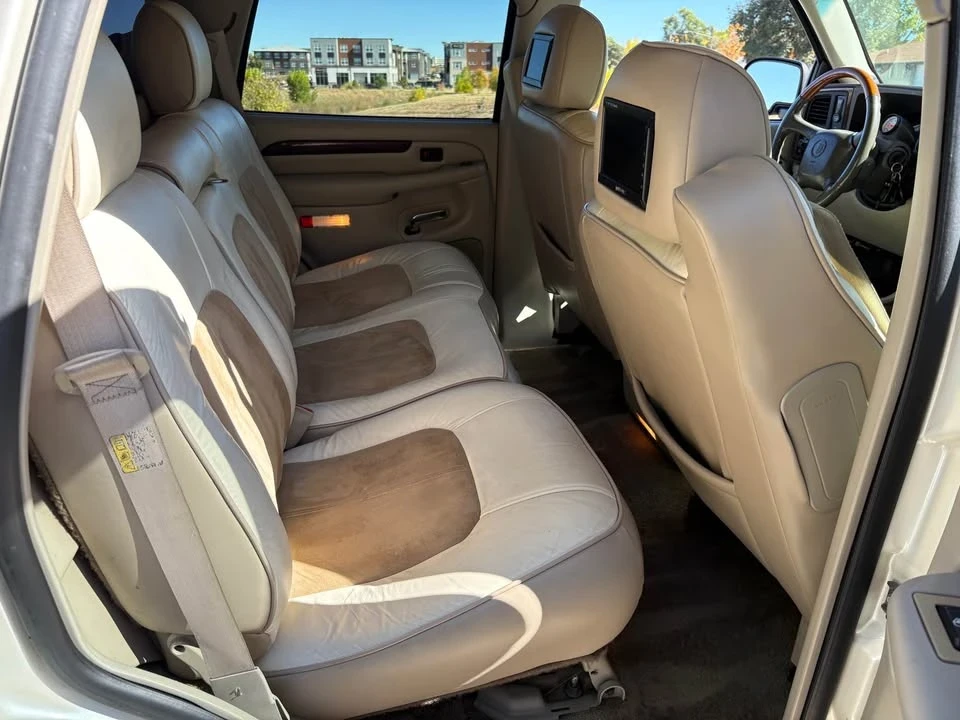2002 Cadillac Escalade & EXT 2nd Gen - Image 10 of 15