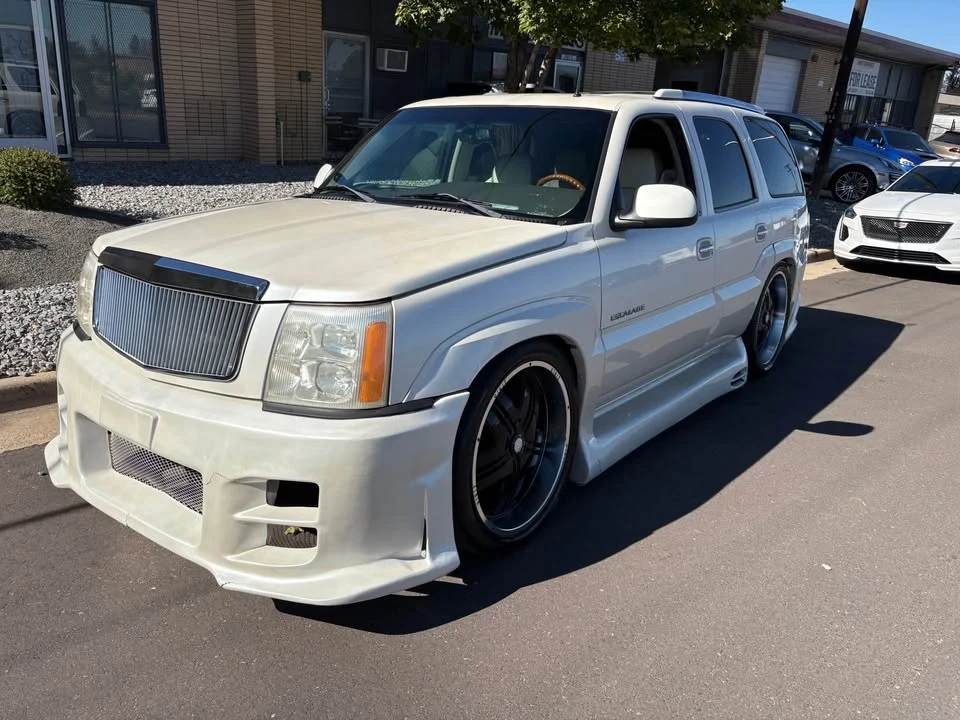 2002 Cadillac Escalade & EXT 2nd Gen - Image 13 of 15