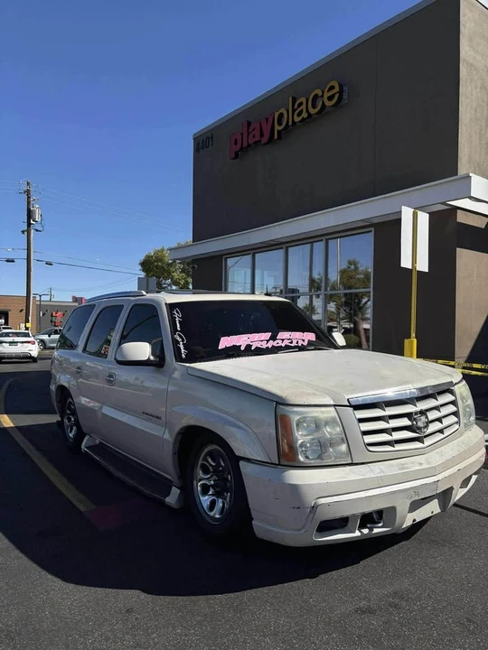 2002 Cadillac Escalade & EXT 2nd Gen - Image 4 of 5