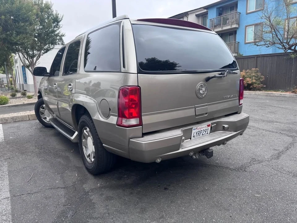 2002 Cadillac Escalade & EXT 2nd Gen - Image 2 of 6
