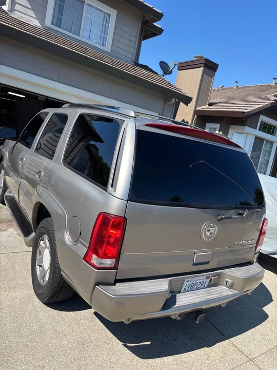 2002 Cadillac Escalade & EXT 2nd Gen - Image 5 of 6