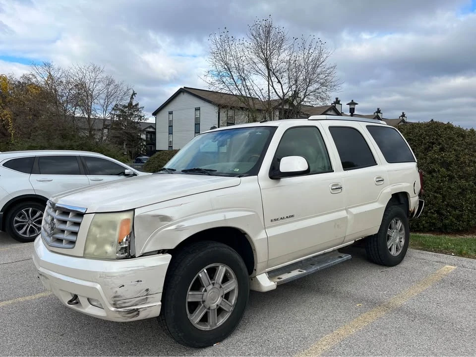 2002 Cadillac Escalade & EXT 2nd Gen - Image 3 of 9