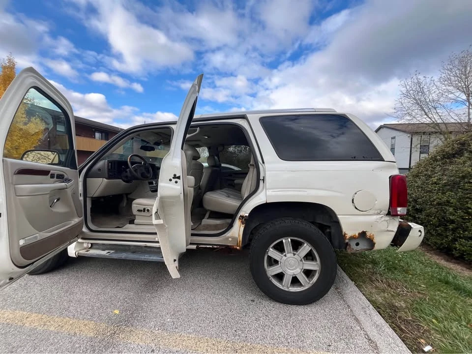 2002 Cadillac Escalade & EXT 2nd Gen - Image 9 of 9