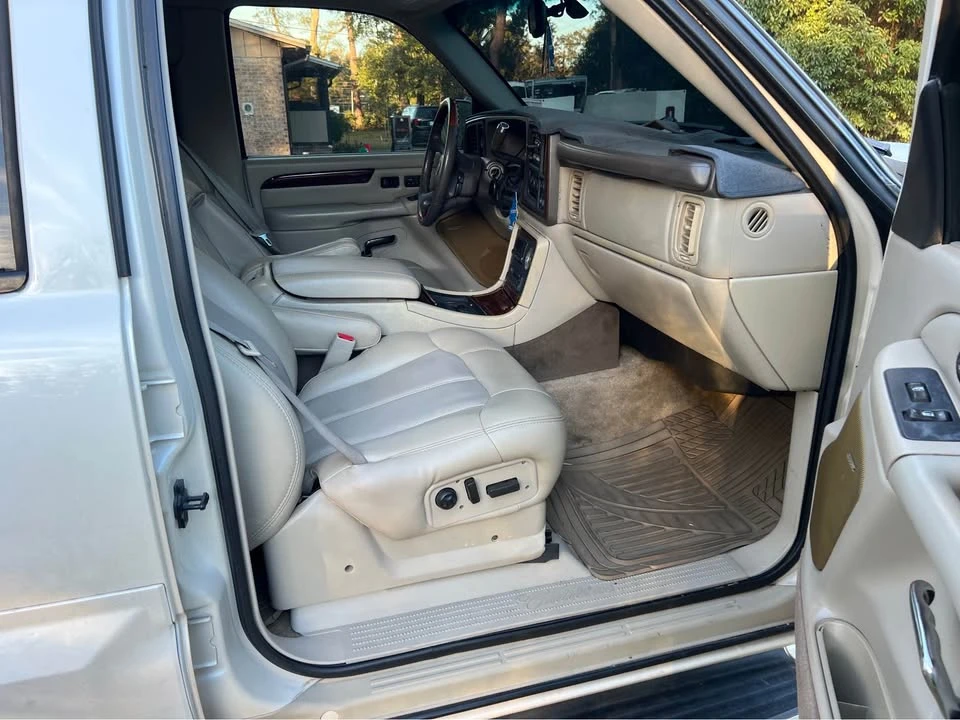 2002 Cadillac Escalade & EXT 2nd Gen - Image 7 of 8