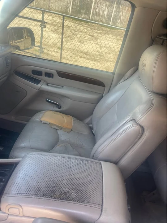 2002 Cadillac Escalade & EXT 2nd Gen - Image 5 of 8