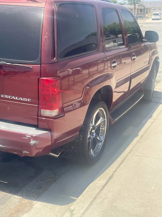 2002 Cadillac Escalade & EXT 2nd Gen - Image 3 of 8