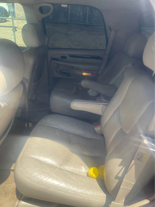 2002 Cadillac Escalade & EXT 2nd Gen - Image 6 of 8
