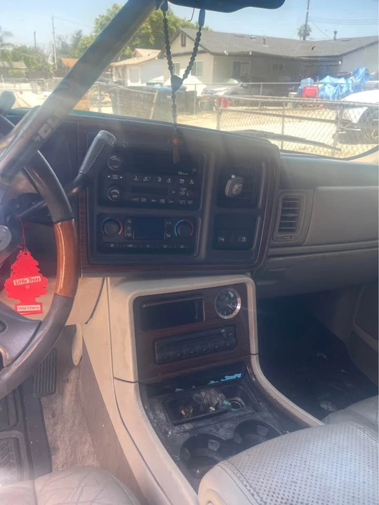 2002 Cadillac Escalade & EXT 2nd Gen - Image 8 of 8