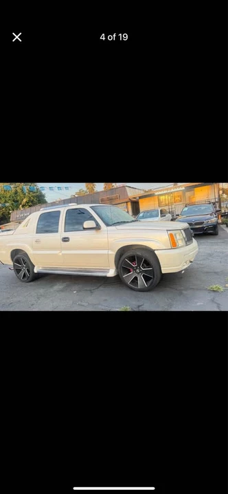 2002 Cadillac Escalade & EXT 2nd Gen - Image 3 of 18