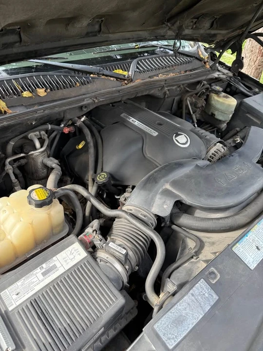 2002 Cadillac Escalade & EXT 2nd Gen - Image 10 of 11